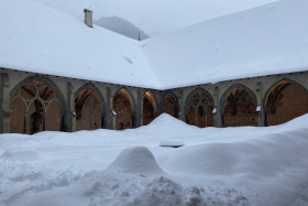 Cloître de l'Abbaye d'Adondance neige