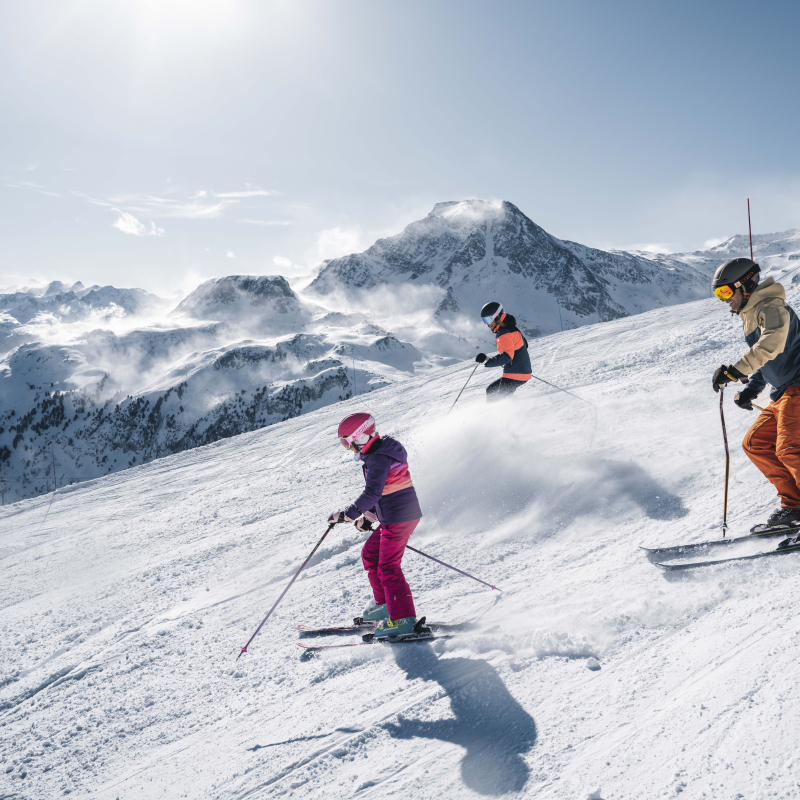 Skiers on the slopes of Aussois