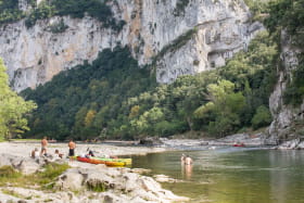 Descente des Gorges de l'Ardèche en canoë