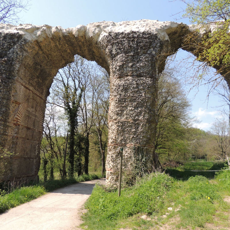 Arches du Pont Siphon