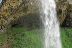 PR  La cascade de Salins - 3 km