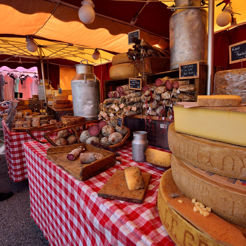 Market of the Mont-Gerbier-de-Jonc
