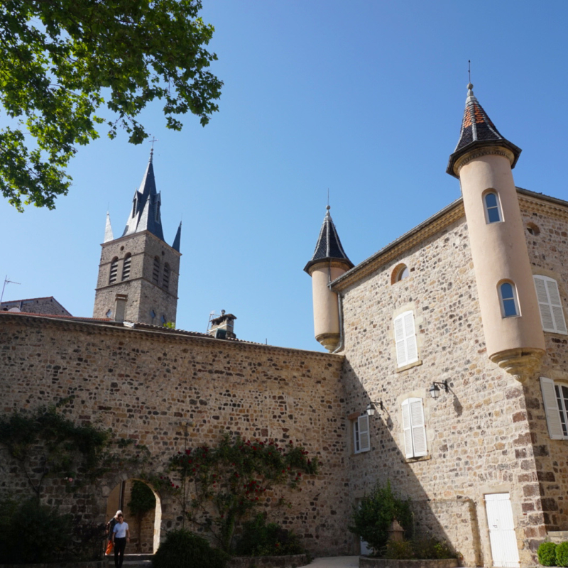 Thueyts - Cour intérieure du château de Blou 2©Maëva-Lopez
