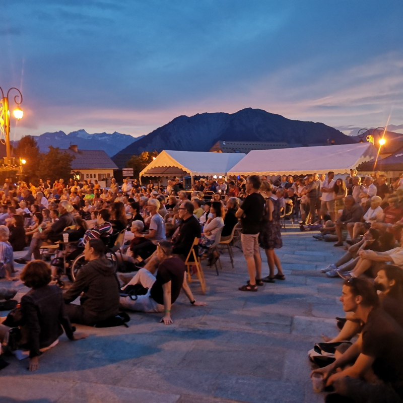 Concert sur la Place Opinel Albiez