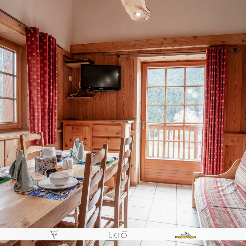 Bel appartement cosy, style montagne, situé au calme à Val Cenis Sollières.