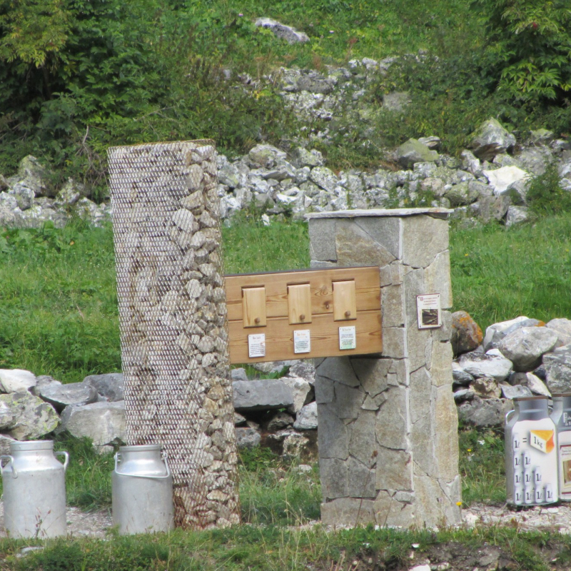 Promenade Savoyarde de découverte  des Prioux (PSD) - Sentier pédestre