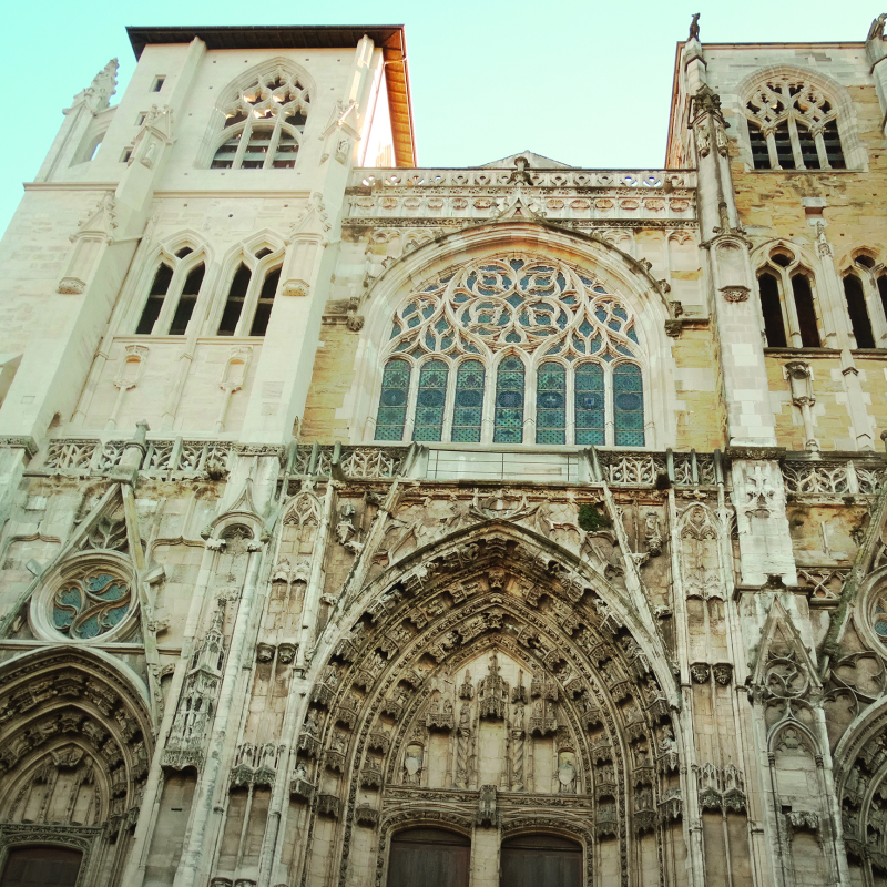 Façade de la cathédrale Saint-Maurice