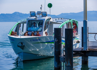 Electrosolar boat