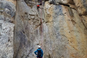 Canyon sec Les Balmes Masquées à Aussois avec le bureau des Guides Savoie Maurienne