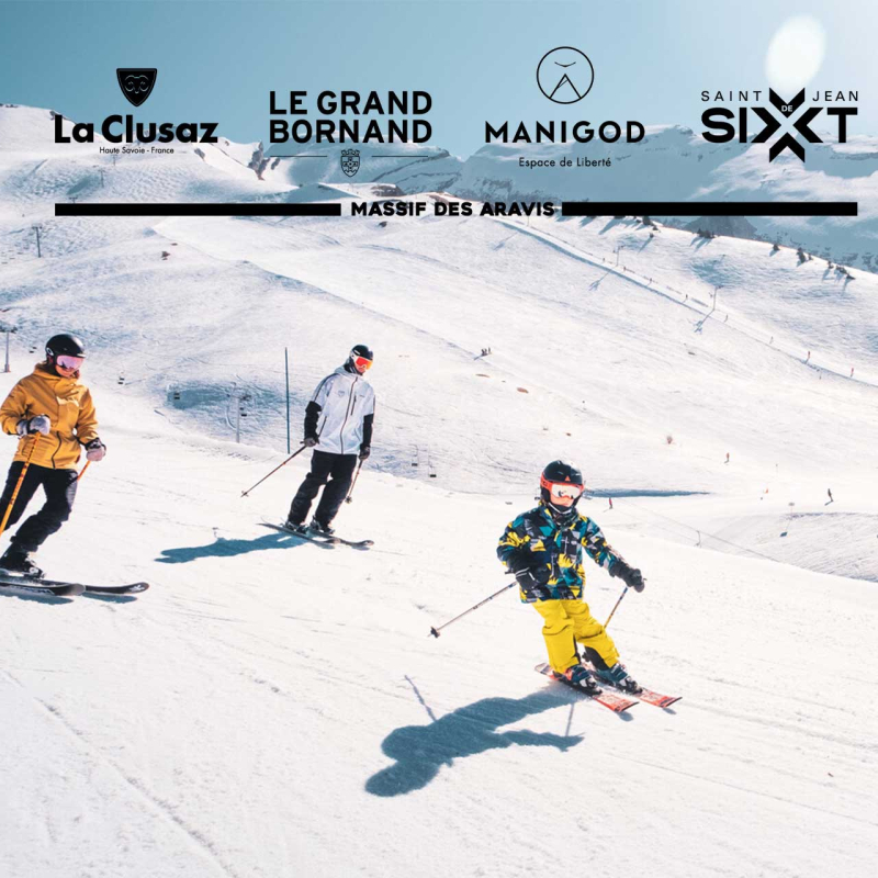 trois skieurs descendant le domaine alpin du Grand-Bornand, Aravis