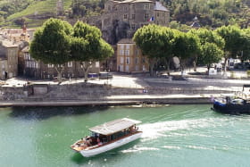 Croisière fluviale sur le Rhône à la journée bateau/vélo avec les canotiers