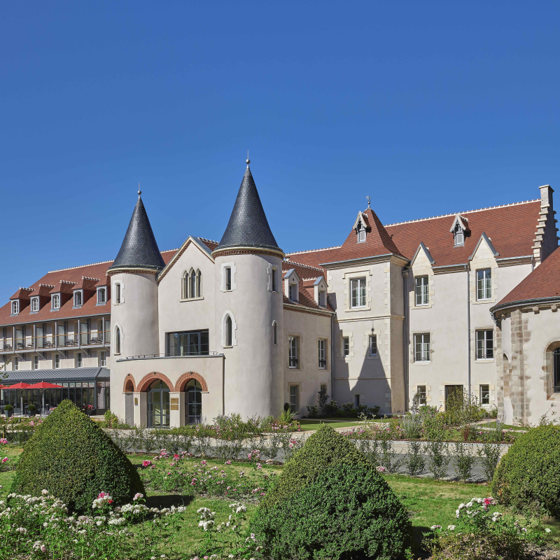 Hôtel-Restaurant Le Château Saint-Jean