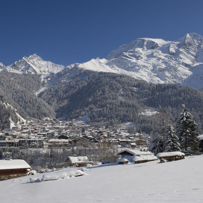 Le village des Contamines-Montjoie, au pied de la chaîne du Mont-Blanc