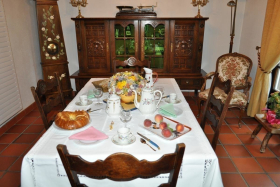 Chambres d'hôtes La Coraline à Gannat dans l'Allier en Auvergne, salle à manger