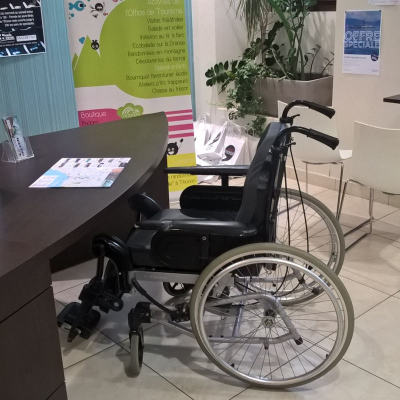 Prêt d'un fauteuil roulant pour les PMR