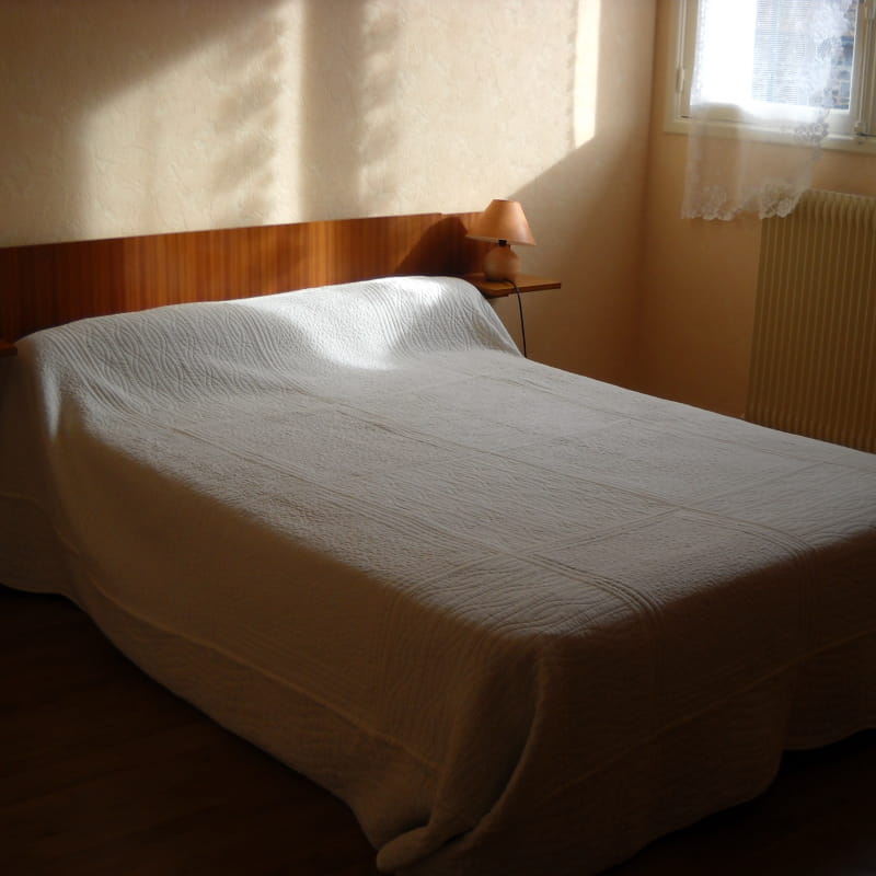 Chambre grand lit