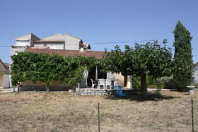 Maison indépendante avec jardin clôturé