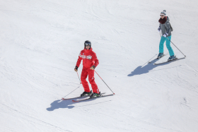 Cours de ski alpin et club Piou-Piou avec l'ESF aux Plans d'Hotonnes