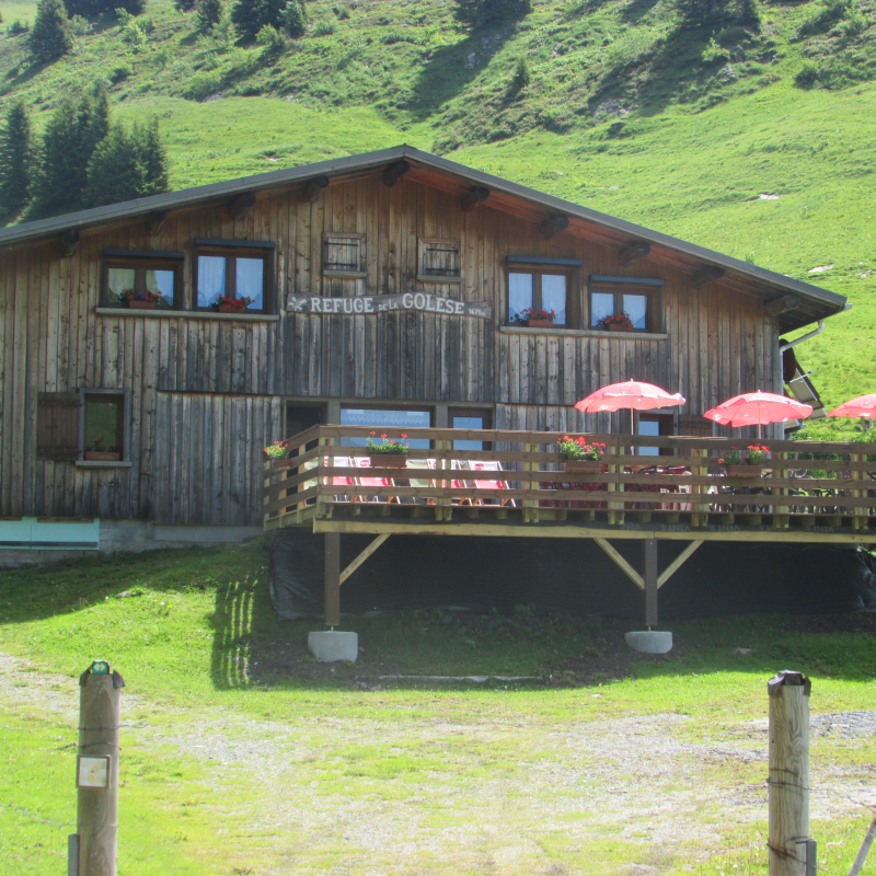 Le col et le refuge de la Golèse