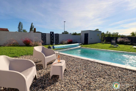 Villa indépendante avec jardin et piscine privative