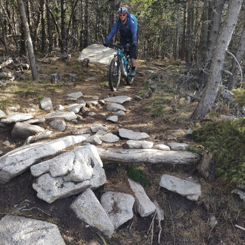 Ambition Outdoor - Mountain bike school: private lessons and advanced courses