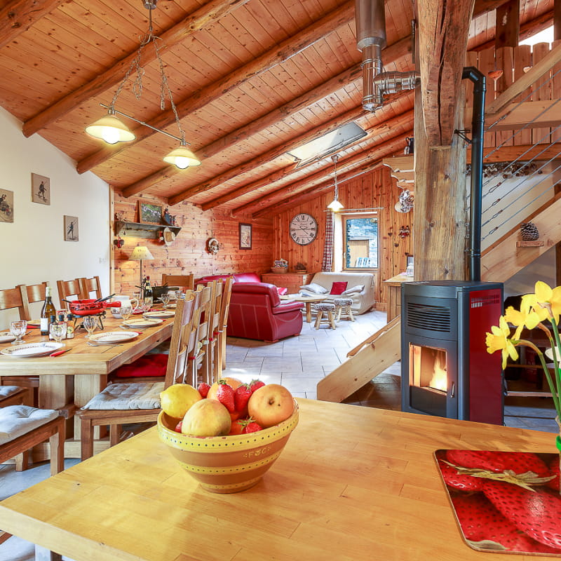 Grande pièce de vie de 69m² avec cuisine, séjour et salon