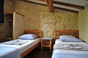 Chambre n 3 avec deux lits simples