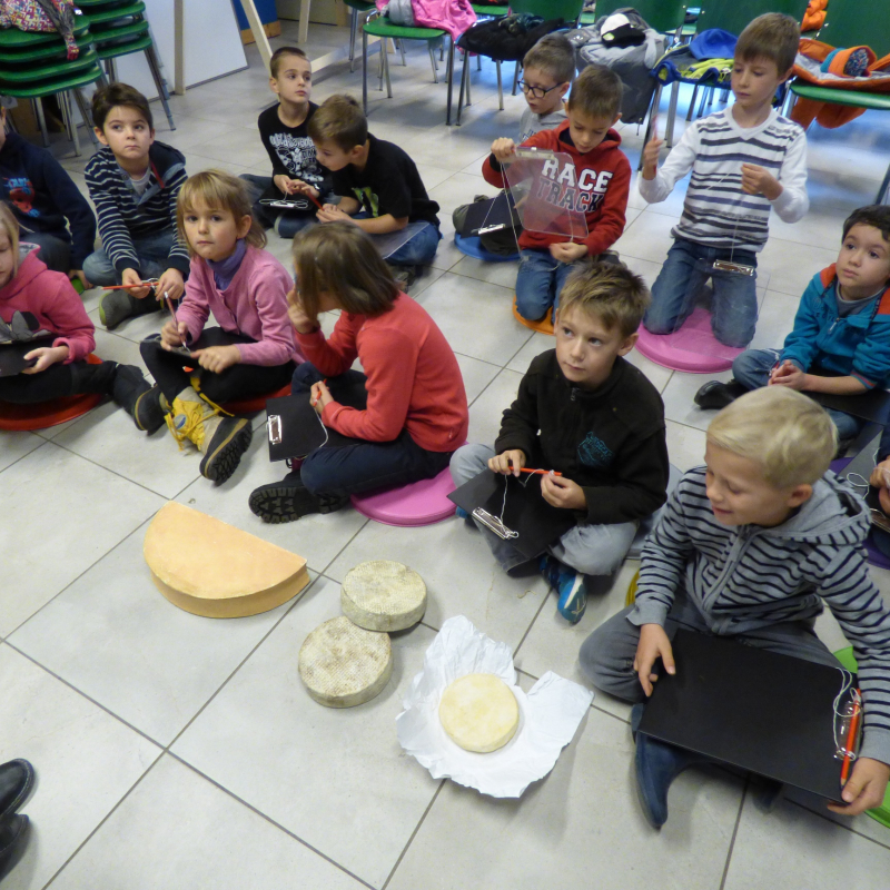 Groupes enfants : Réveillez vos sens ! Atelier autour des fromages de Savoie