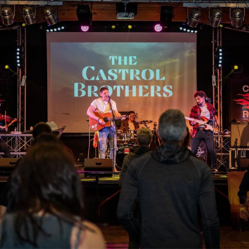 The Castrol Brothers - musique country