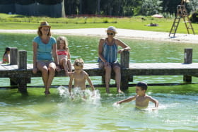 Le lac de baignade du Parc de loisirs du Pontet