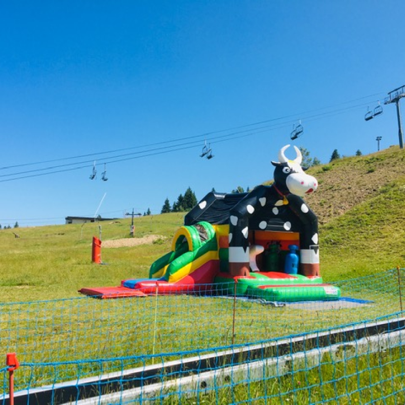 Inflatable structures in Le Collet