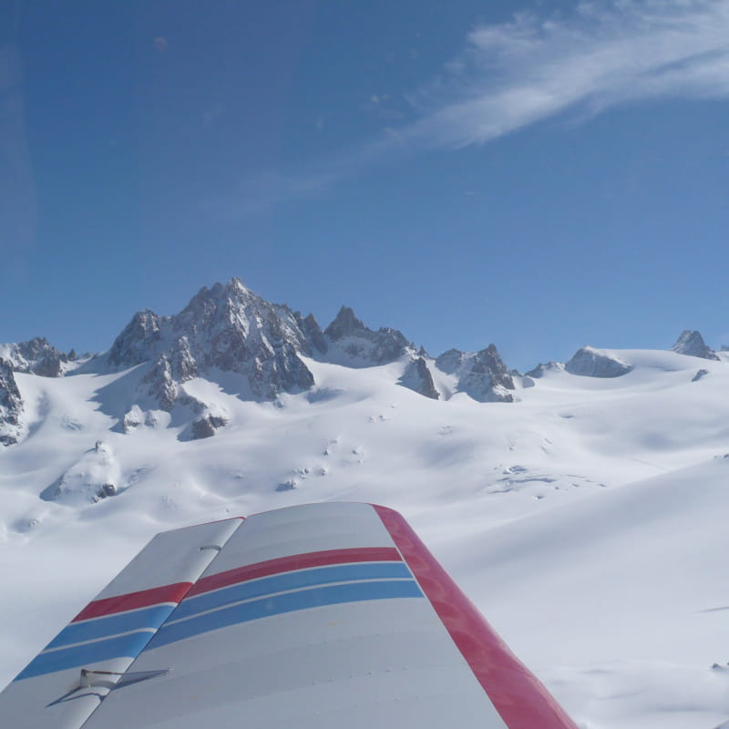 Vol dans le massif du Mont-Blanc