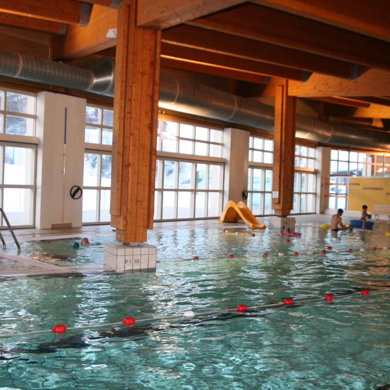 Interior view of the Glières swimming pool in Val Cenis Lanslevillard