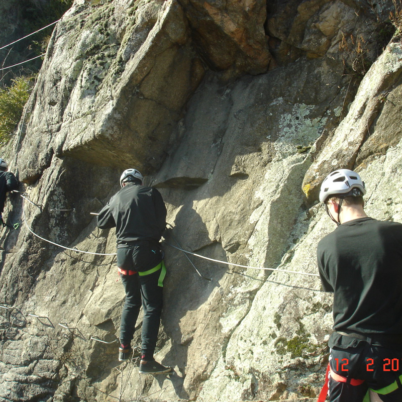 Escale verticale - rock climbing instructor, via ferrata, canyoning