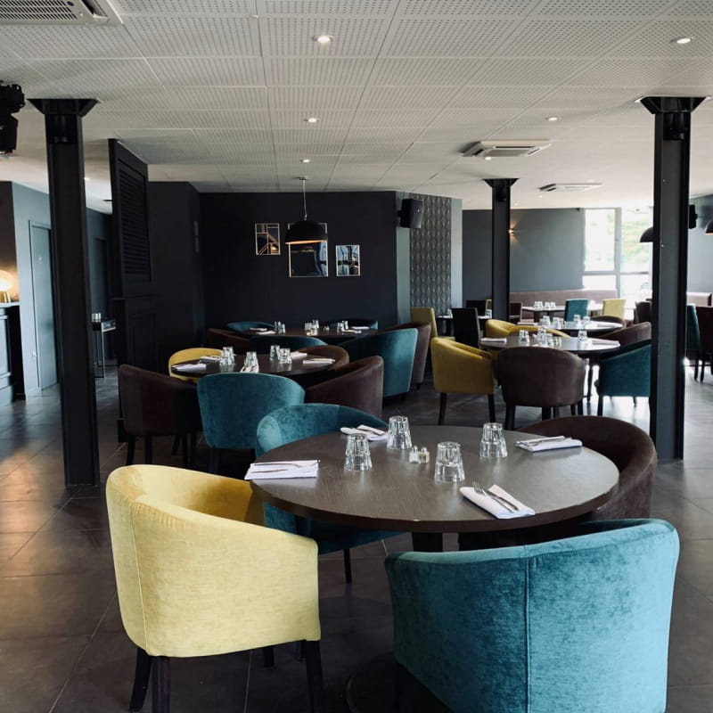 Lyfe Restaurant