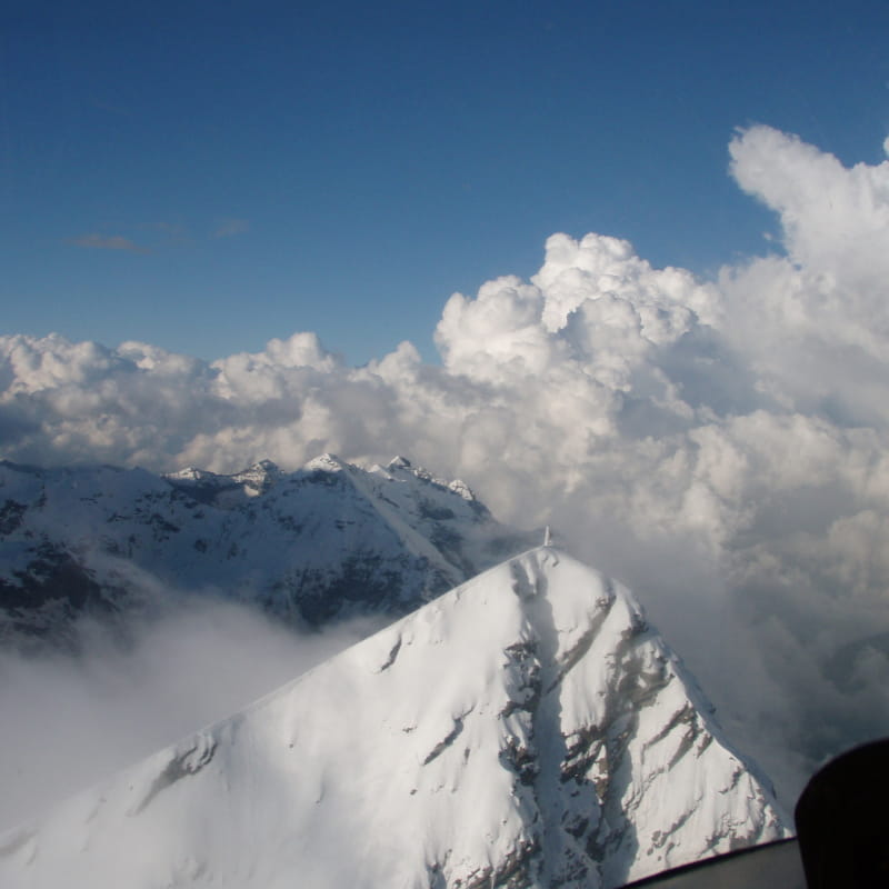 Survolez les Alpes depuis l'aérodrome de Val Cenis Sollières