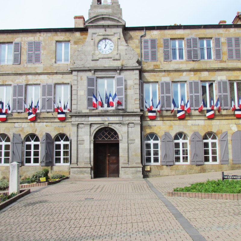 Mairie de Vic le Comte