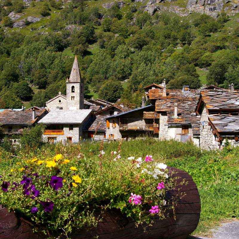General summer view of the village of Bonneval sur Arc