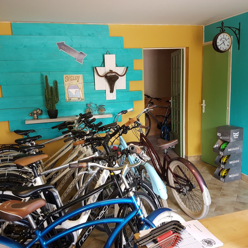 boutique colorée location de vélos déco à l'Américaine