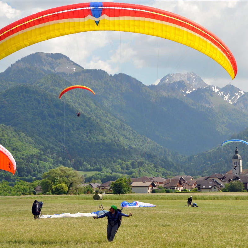 Aire d'atterrisage Doussard Lac Annecy