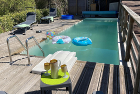 'Gîte de Basse Comté' (avec piscine chauffée) à Cublize (Rhône - Beaujolais Vert - Lac des Sapins) :la piscine privative