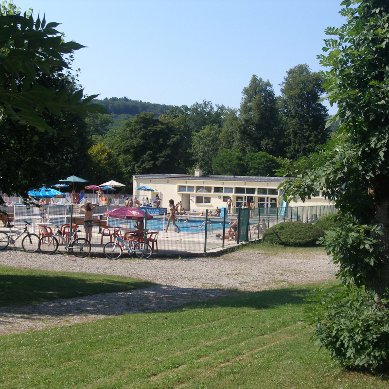 Swimming-pool in Champs-sur-Tarentaine