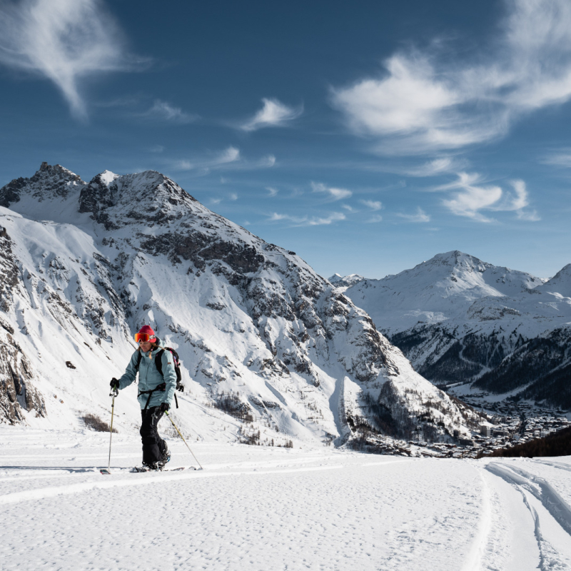 La piste de ski de randonnée Brinzeï avec sa vue imprenable sur La Daille.