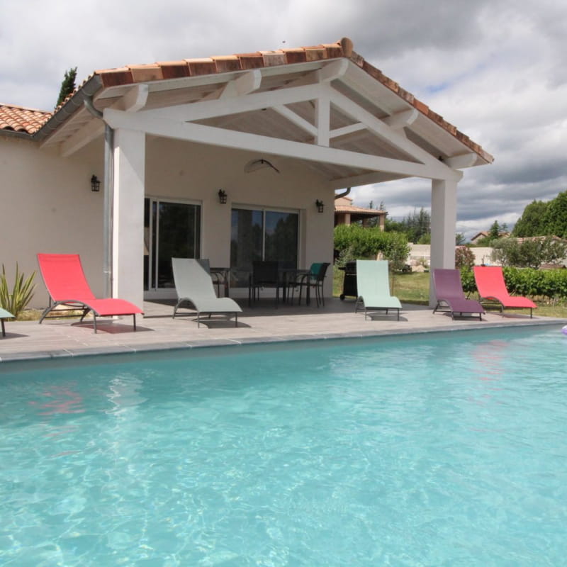 Gîte La Cocalyne : piscine privée