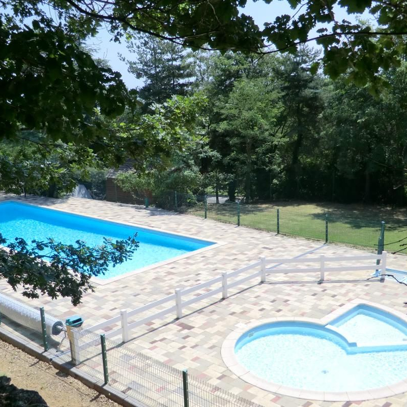Vous avez accès gratuitement à la piscine de juin à août.
